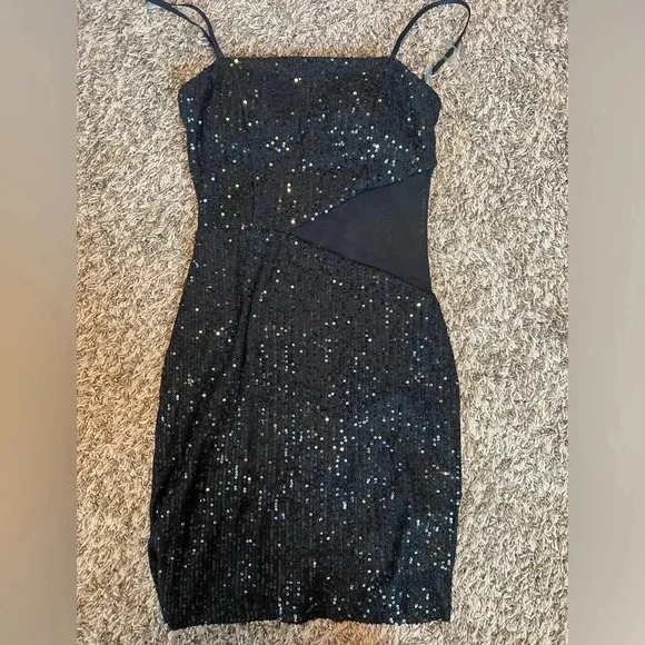 Trixxi Dresses & Skirts - Black sequin formal dress